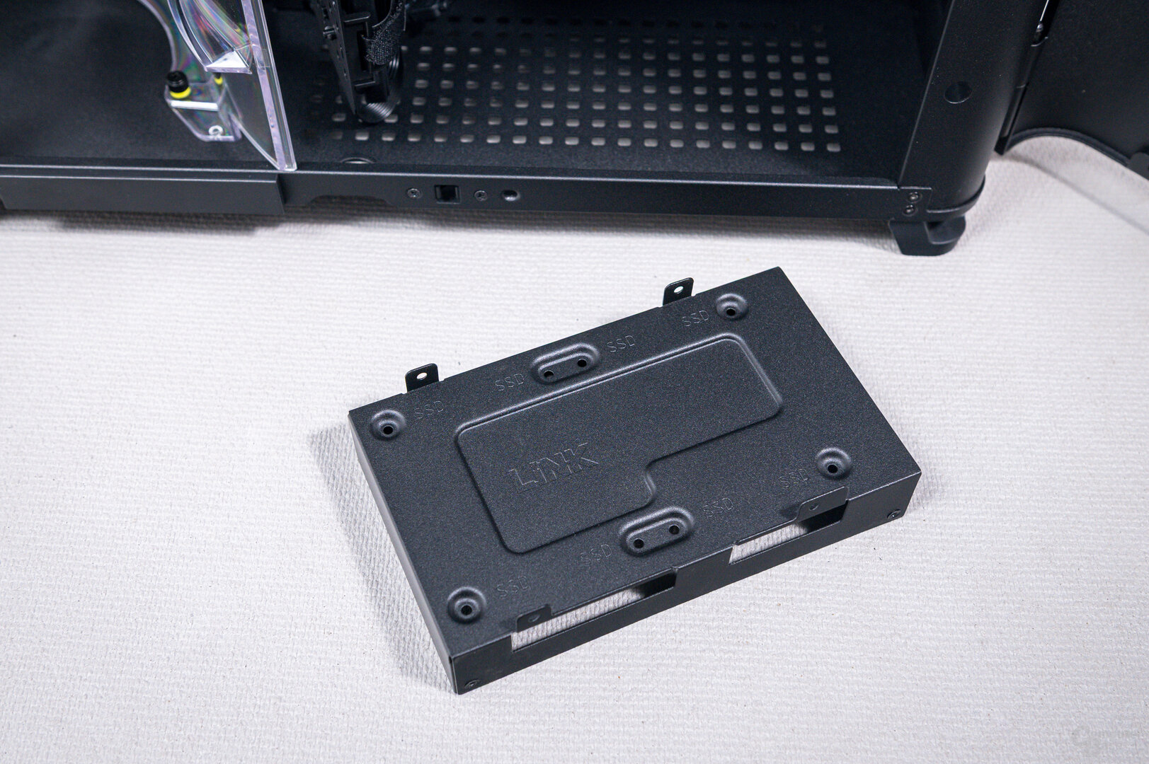 Corsair Air 5400 im Test: Festplattenaufnahme fällt mager aus