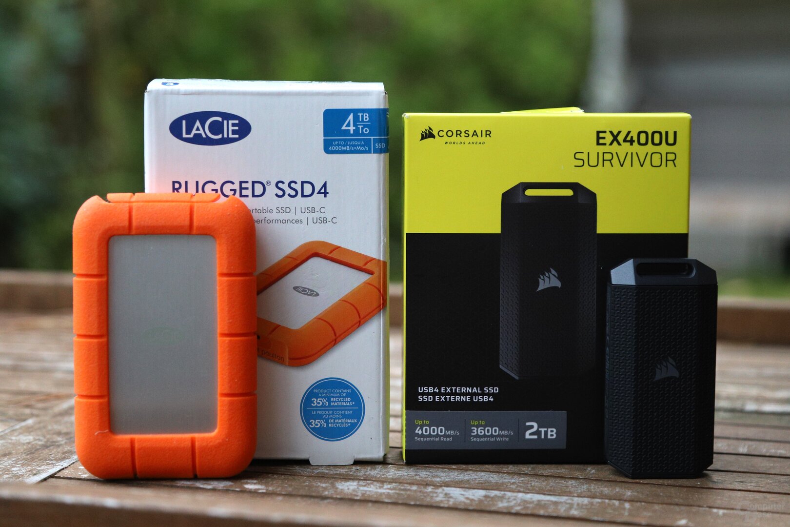 Robuste USB-4-SSDs im Test: Corsair EX400U Survivor vs. LaCie Rugged SSD4