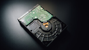 12-Platter-Technik: Toshiba packt noch eine Scheibe mehr in seine Festplatten