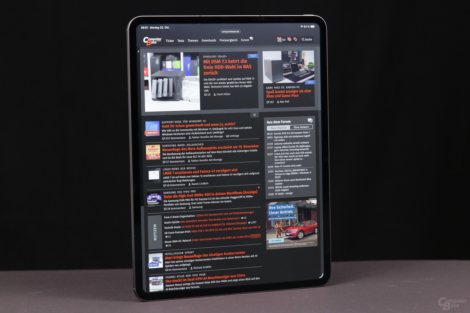 iPad Pro mit Safari Browser in vertikaler Ausrichtung