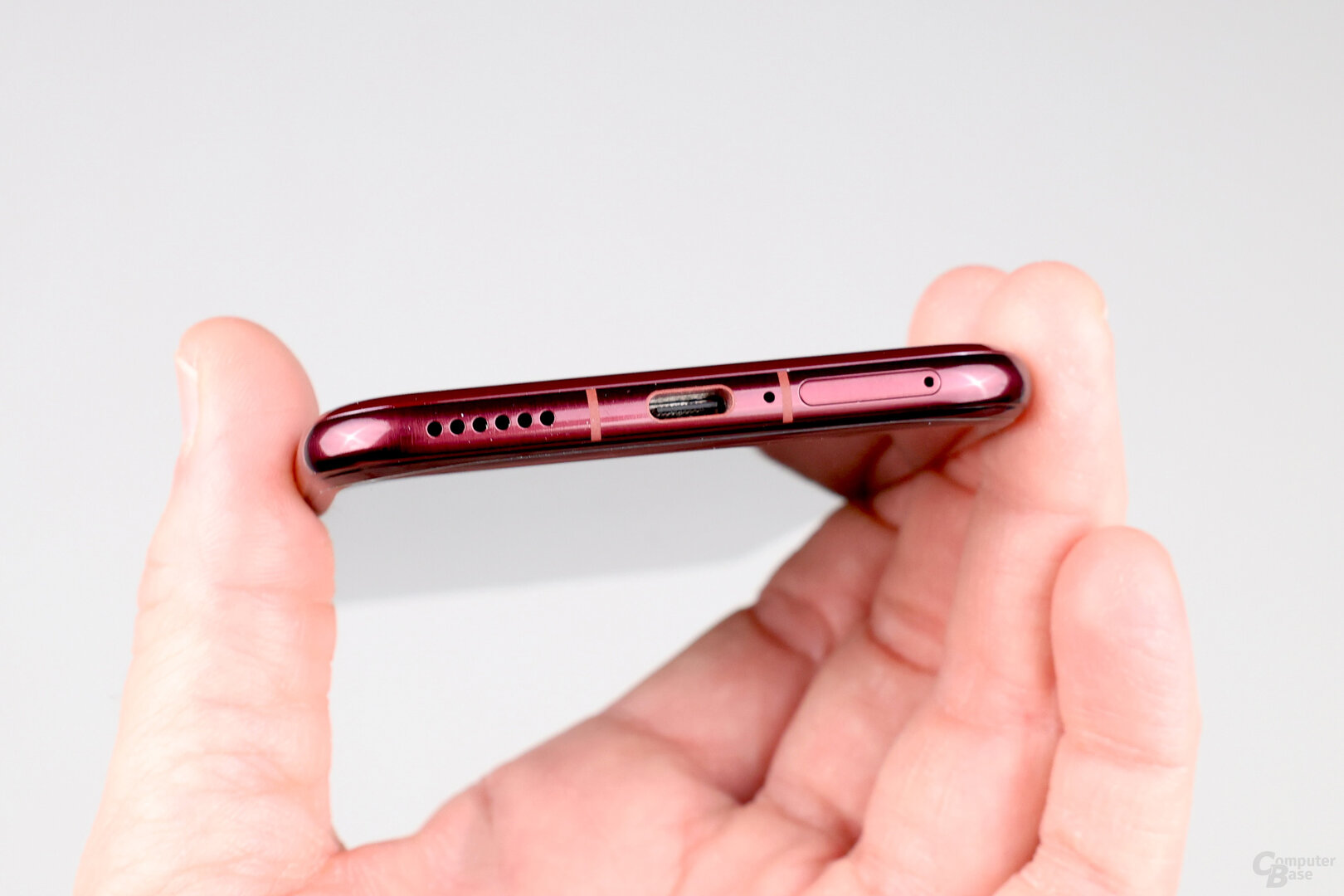 USB-C und SIM-Steckplatz des Pura 80 Pro