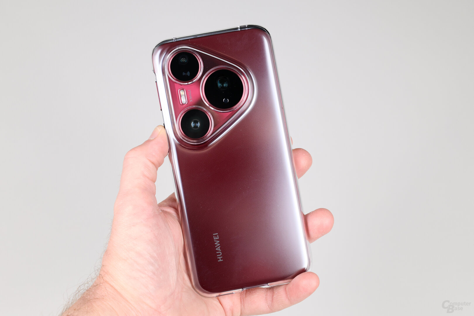 Huawei Pura 80 Pro mit transparenter Hülle