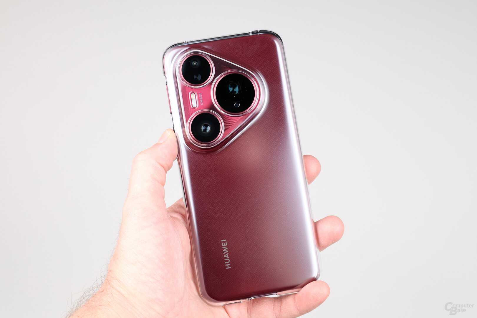 Huawei Pura 80 Pro mit transparenter Hülle