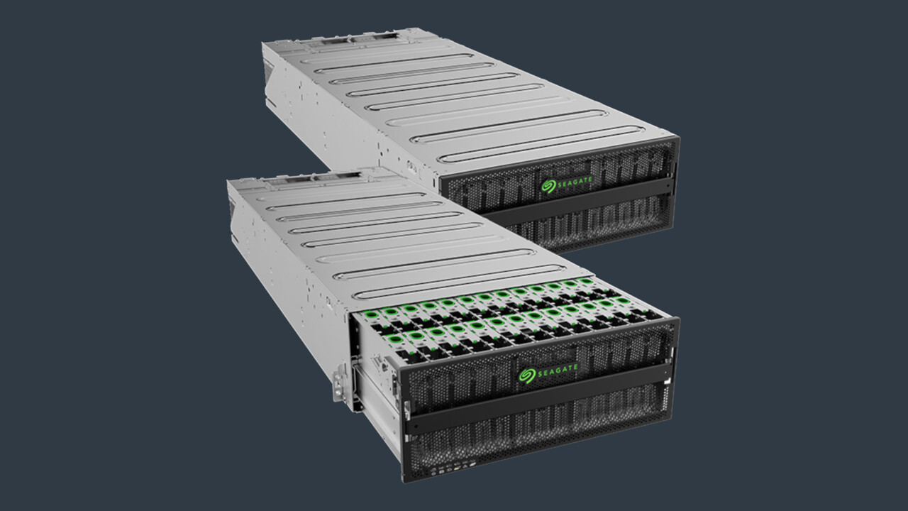 JBOD-Systeme: Seagate Exos 4U100 mit 100 HDDs und 3,2 PByte bei 125 kg JBOD-Systeme: Seagate Exos 4U100 mit 100 HDDs und 3,2 PByte bei 125 kg