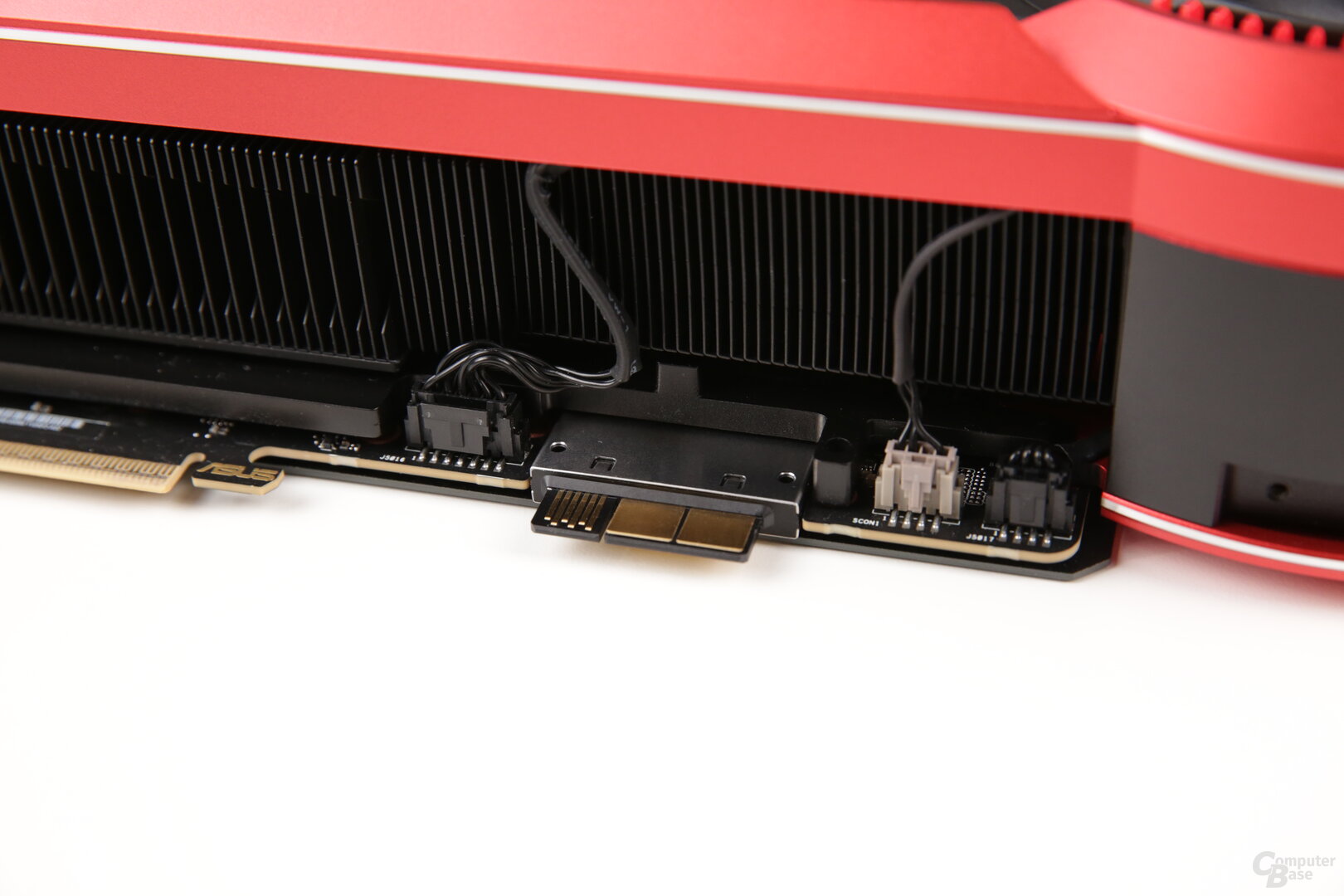 GC-HPWR-Anschluss der Asus GeForce RTX 5090 Matrix