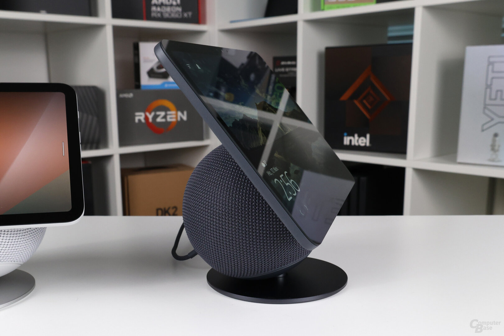 Echo Show 11 mit Standfuß