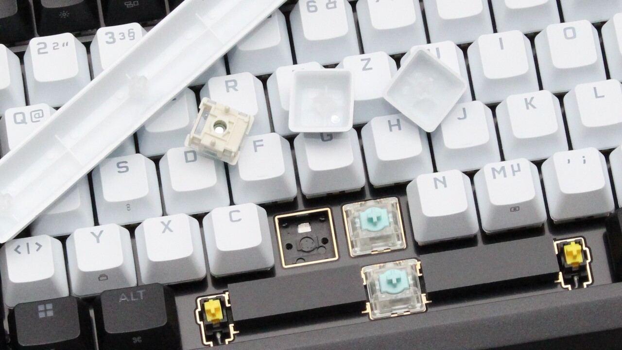Corsair Makr Pro 75 MGX im Test: Die DIY-Tastatur gibt es jetzt auch mit Hall-Effekt-Tastern