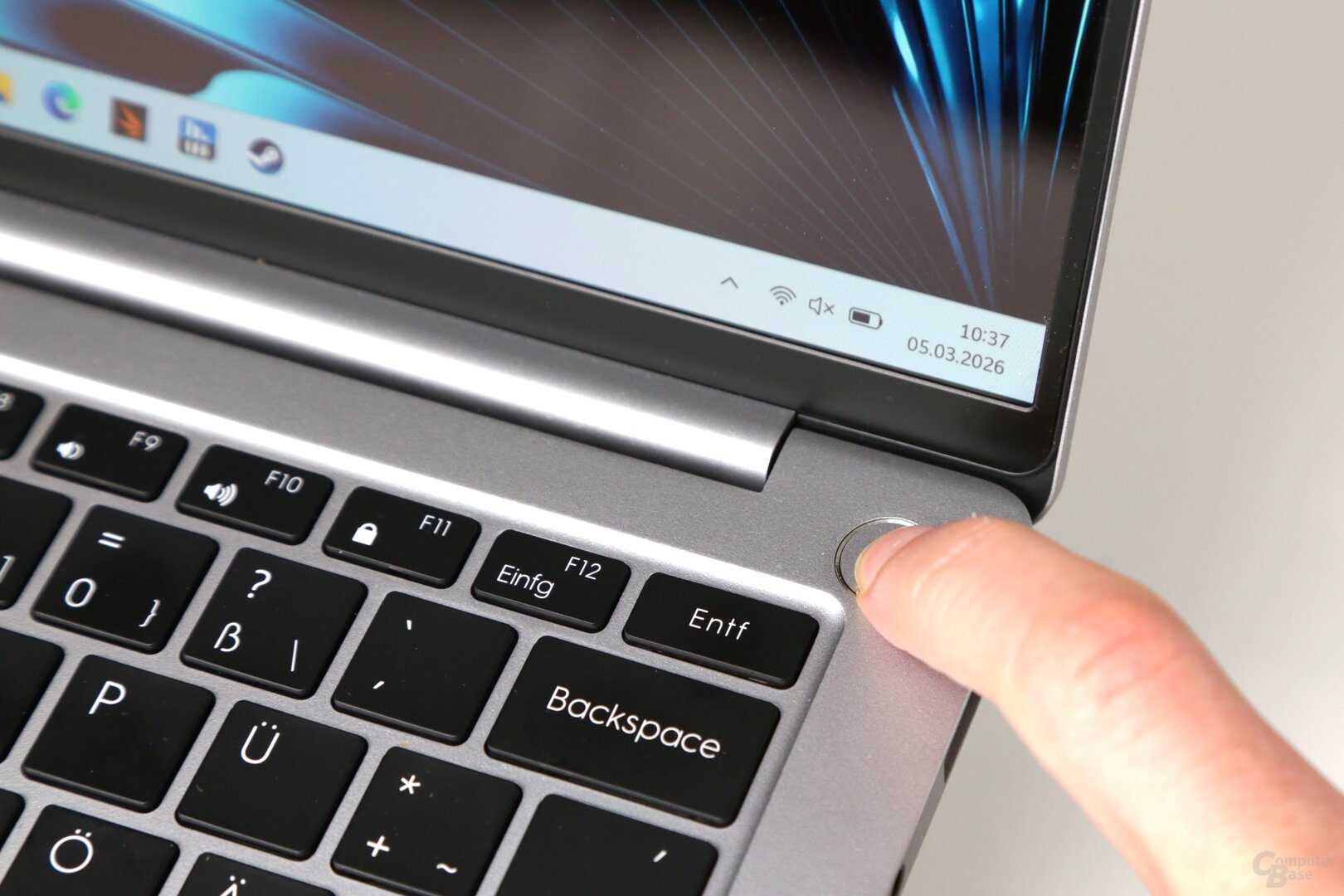 Im An/Aus-Schalter findet sich ein Fingerabdrucksensor