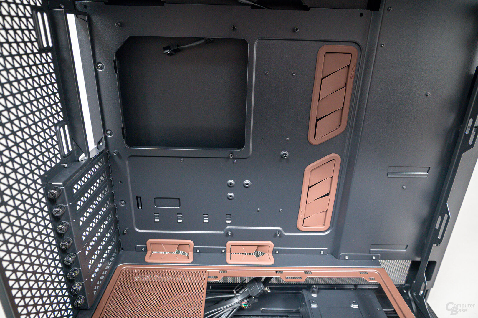 Antec Flux Pro Noctua Edition im Test