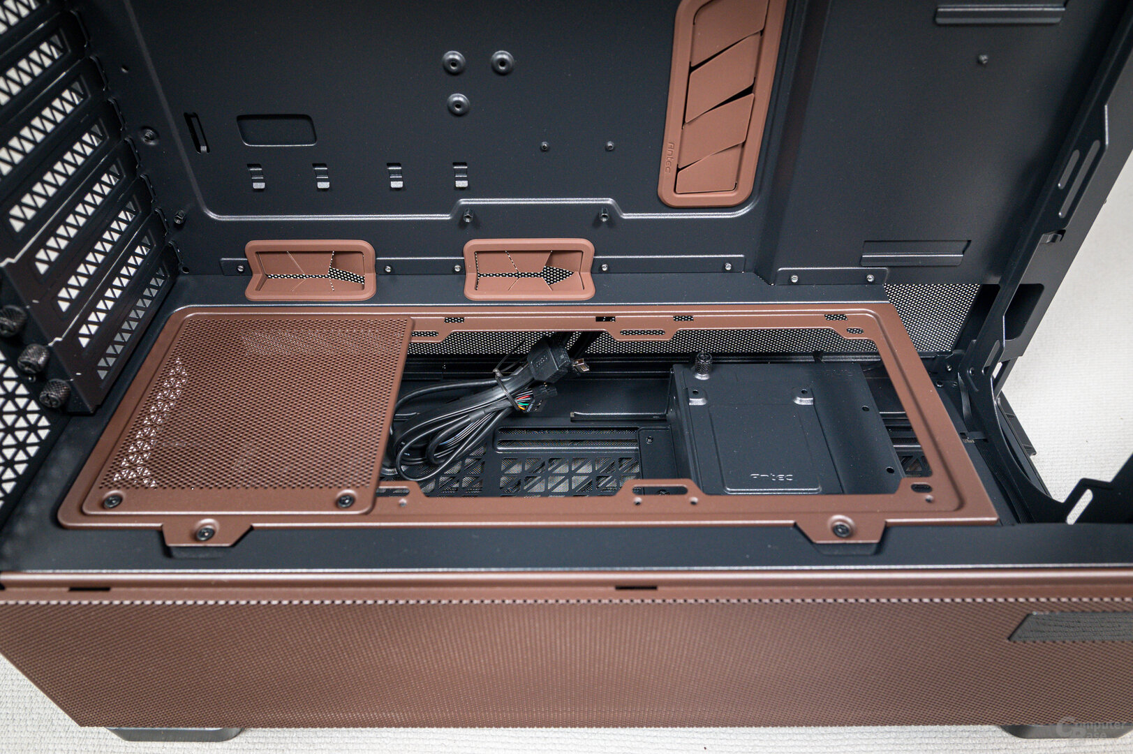 Antec Flux Pro Noctua Edition im Test