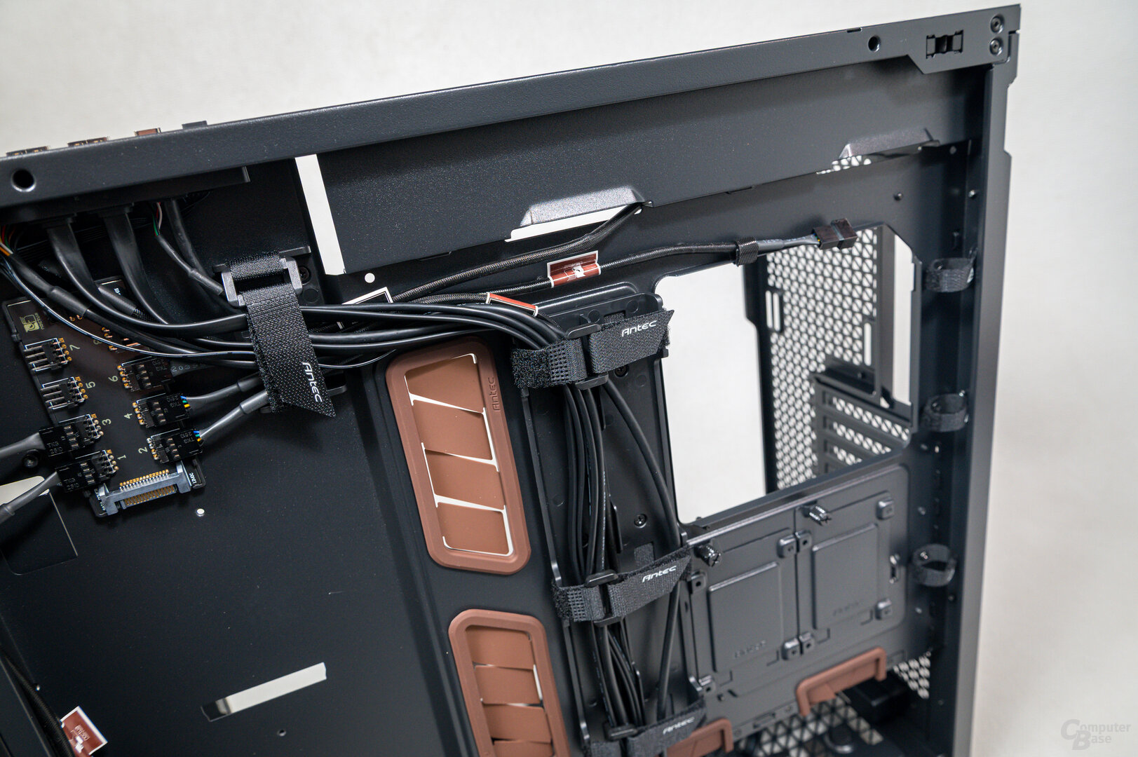 Antec Flux Pro Noctua Edition im Test