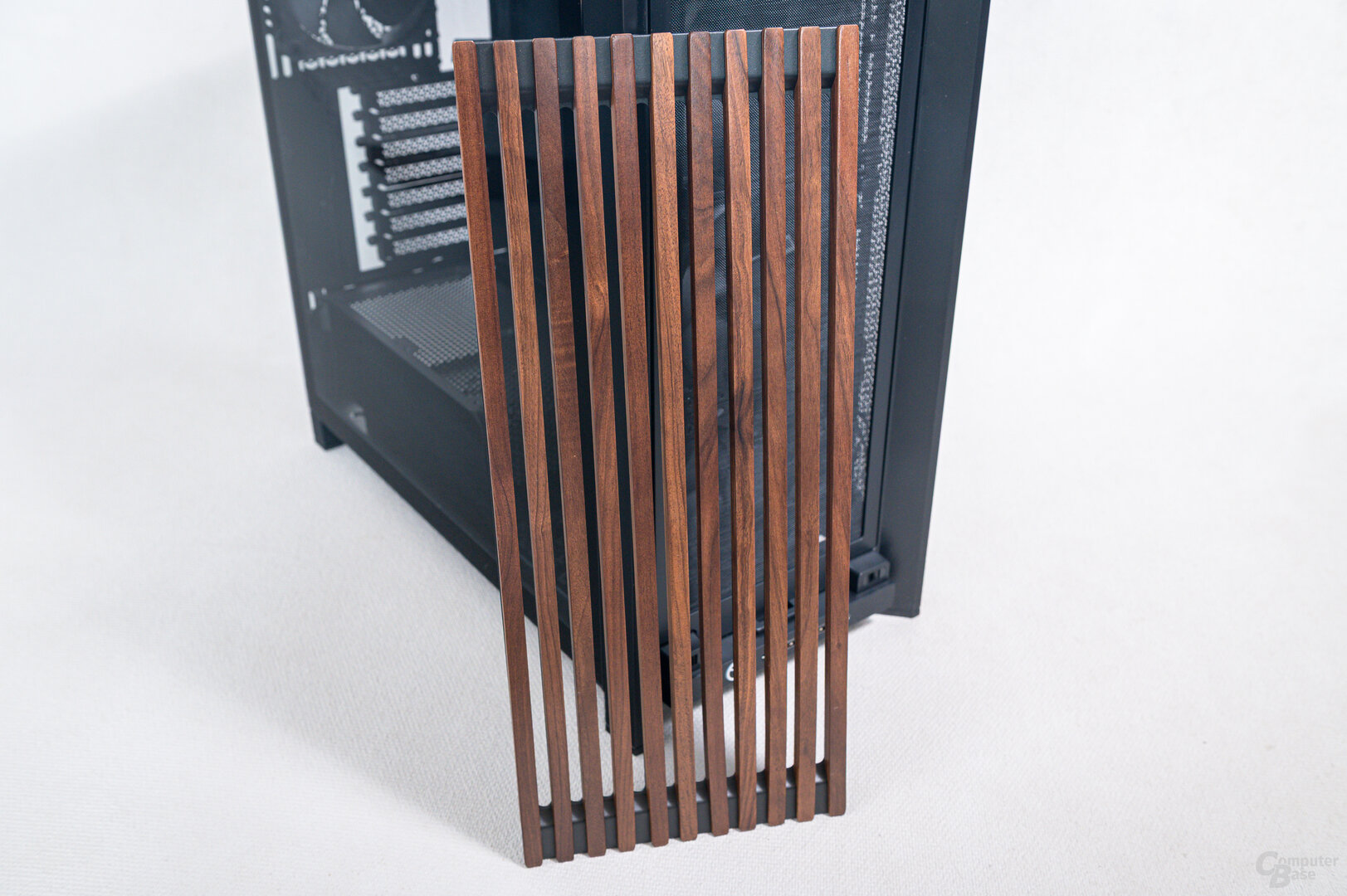 Corsair Frame 4000D Wood