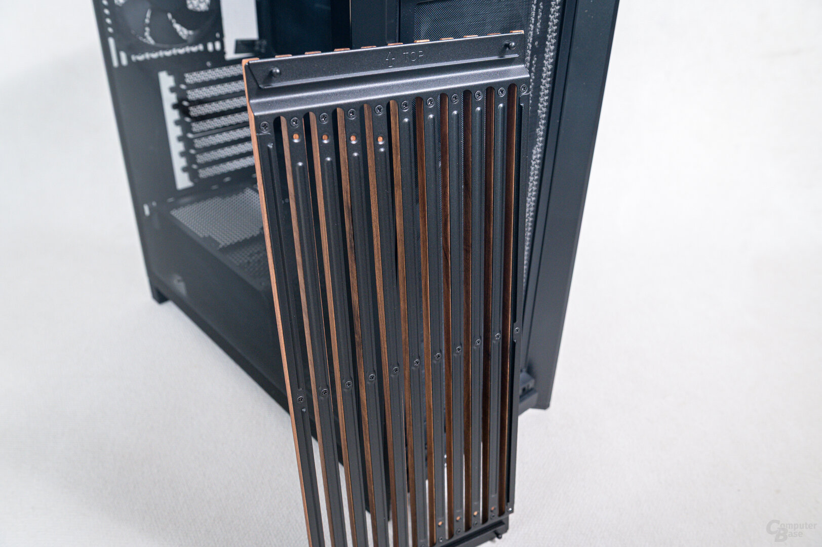 Corsair Frame 4000D Wood