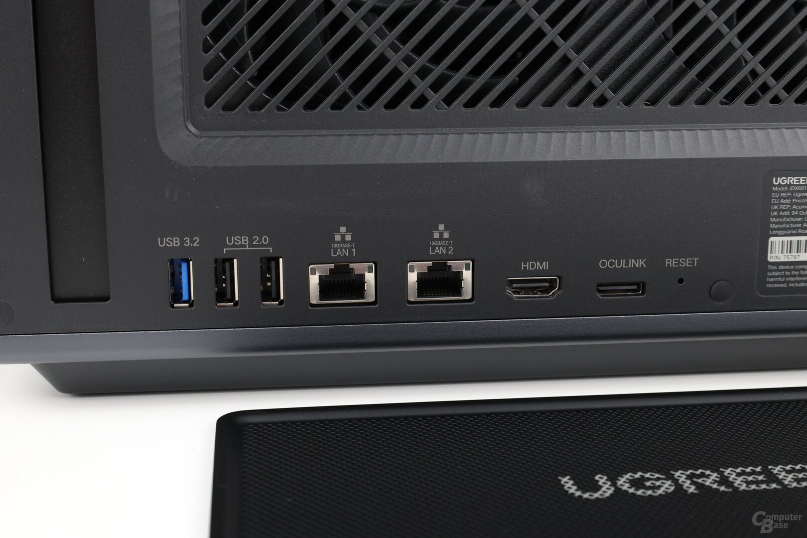 Anschlüsse des Ugreen iDX6011 Pro an der Rückseite