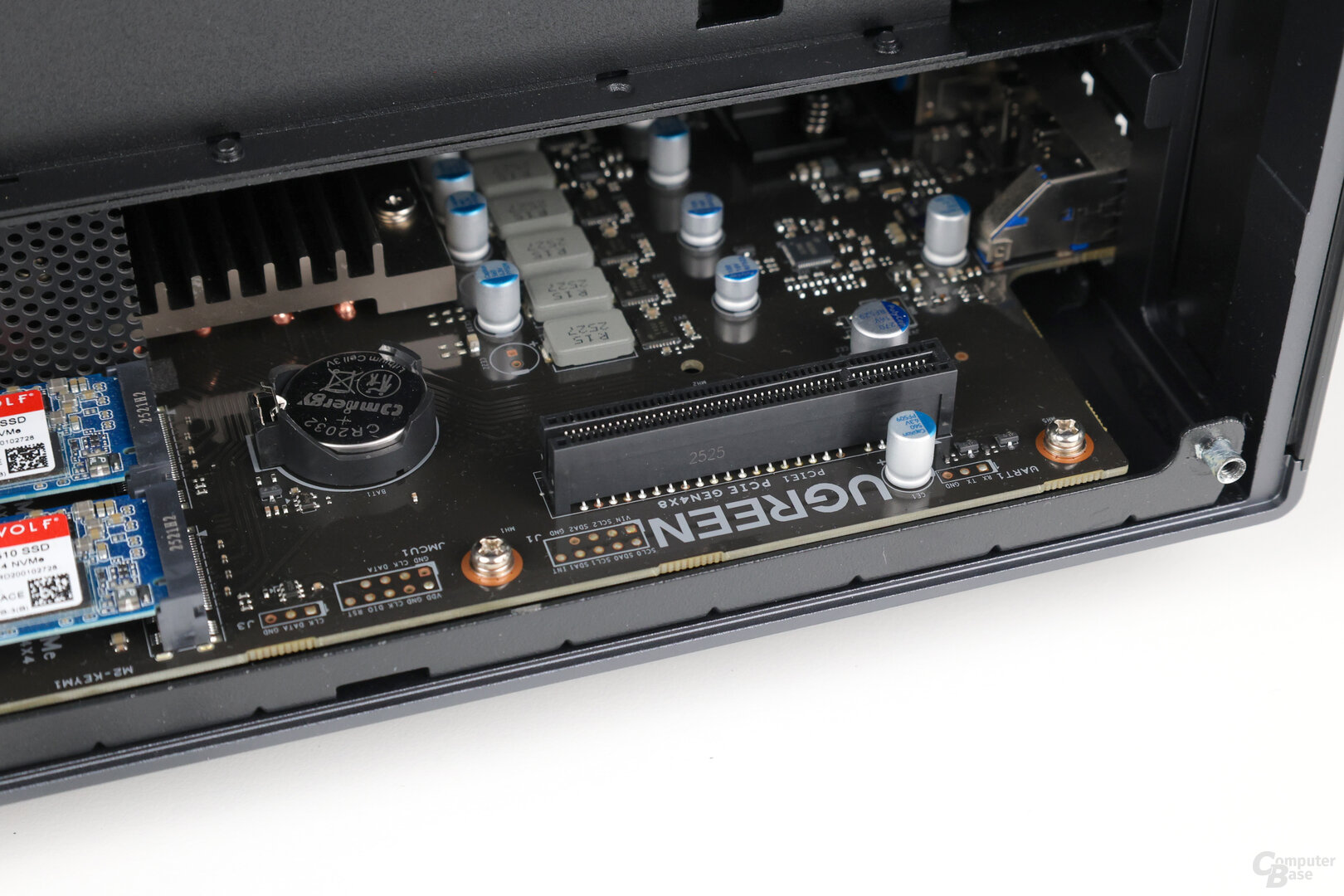 Nach hinten offener PCIe-x8-Slot im iDX6011 Pro