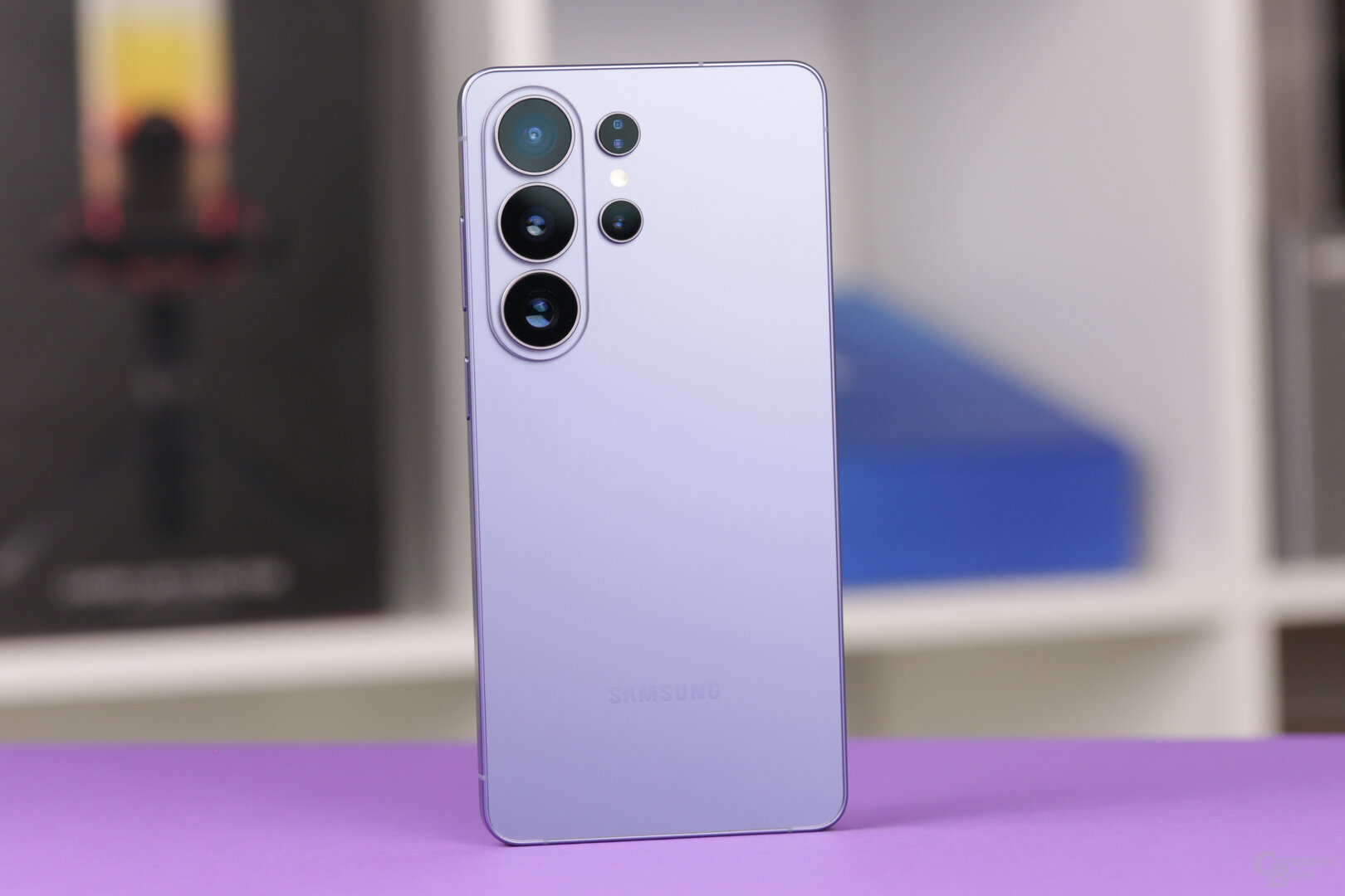 Galaxy S26 Ultra in Cobalt Violet