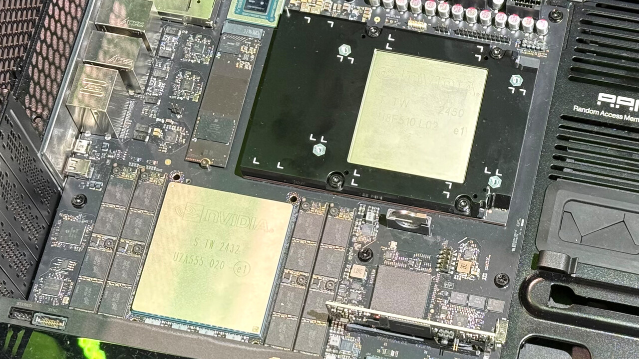 Nvidia DGX Station: GB300 mit 288 GB HBM3e für den Desktop ist jetzt bestellbar