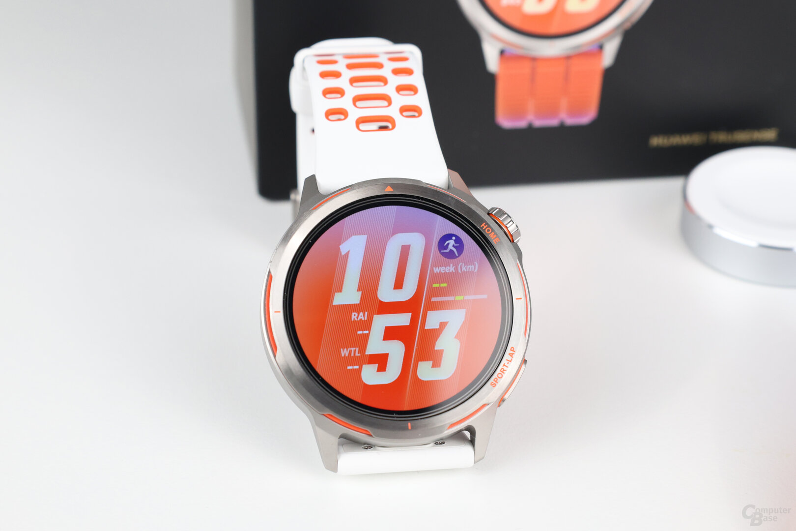 Auch das Silikon-Armband passt optisch hervorragend