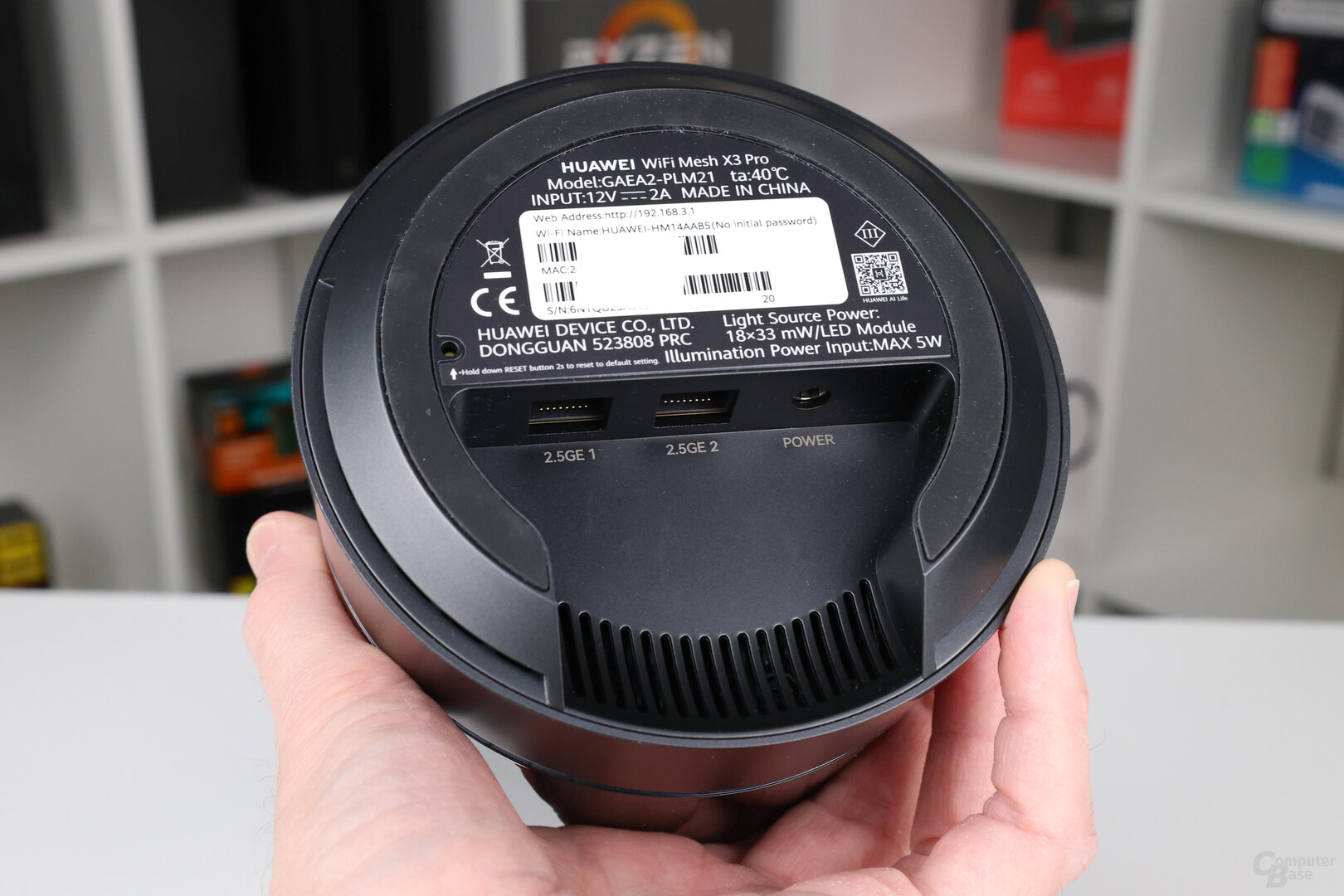 Anschlüsse des Huawei WiFi Mesh X3 Pro