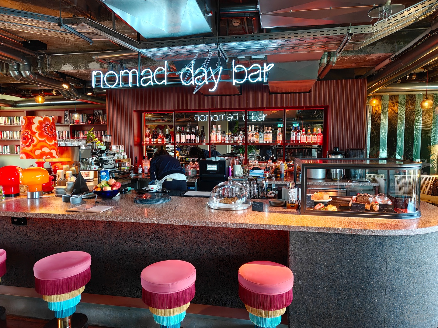 Find N6 – Weitwinkel (f/1.8, ISO 1600, 1/50 s)