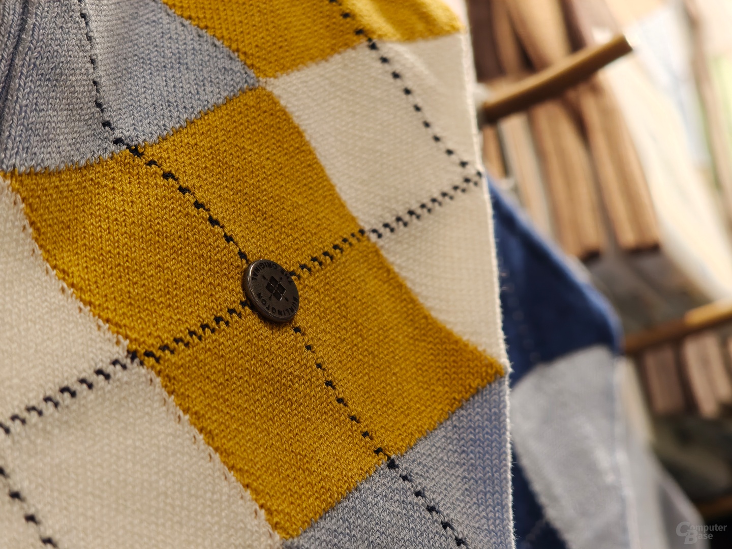 Find N6 – Teleobjektiv (f/2.7, ISO 2500, 1/100 s)