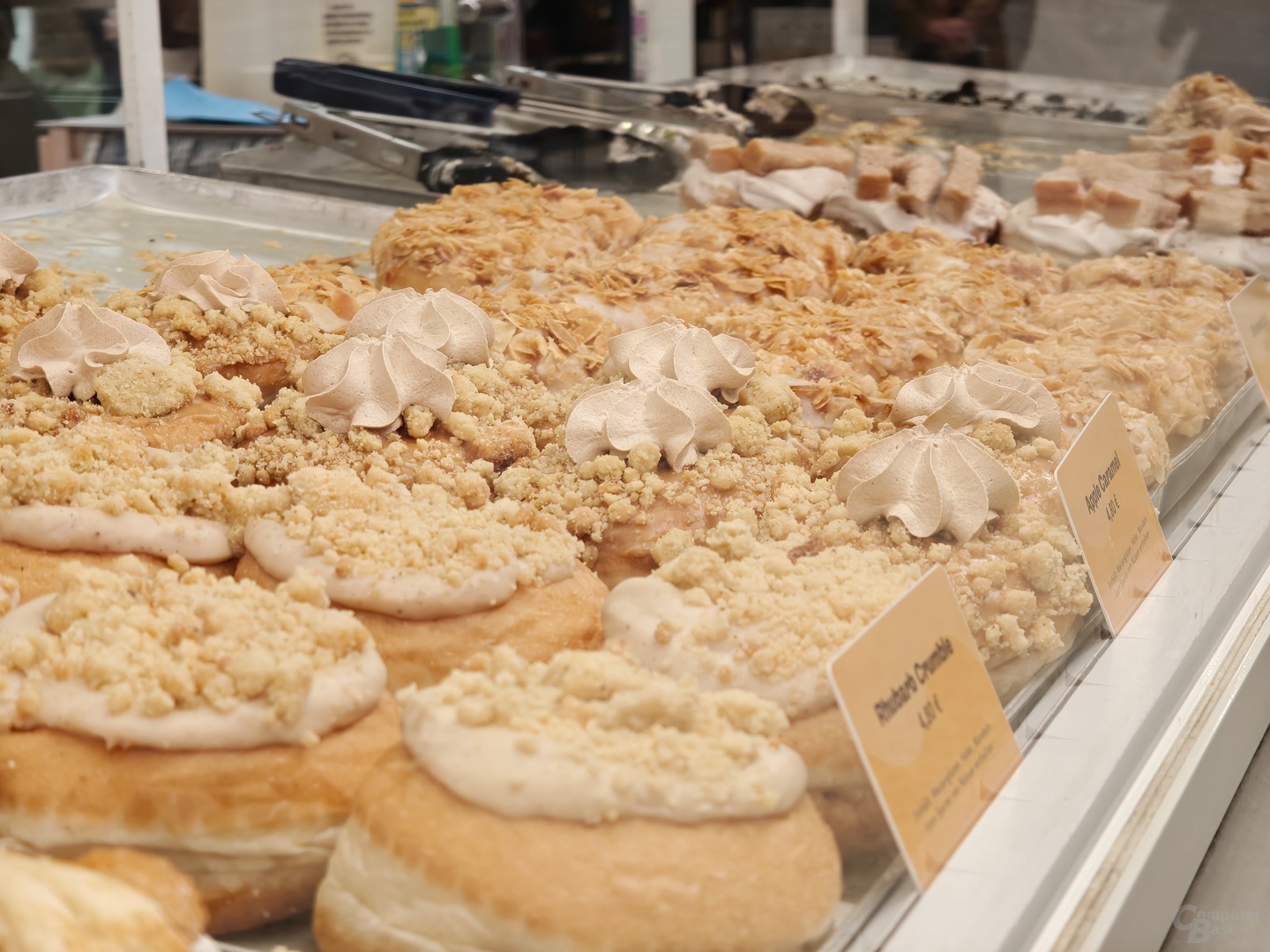 Find N6 – Teleobjektiv (f/2.7, ISO 1000, 1/100 s)