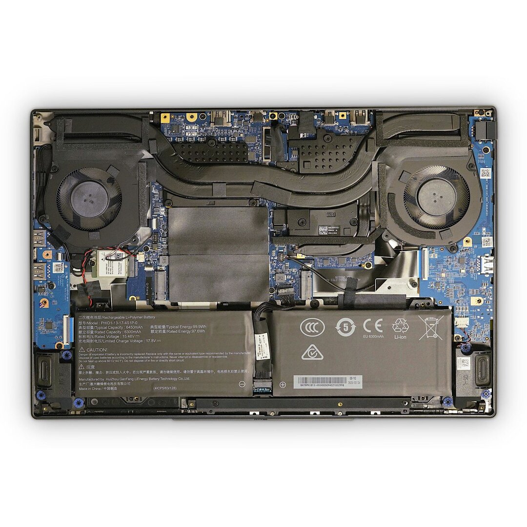 Tuxedo-Aufnahmen der inneren Hardware.