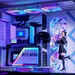 Gigantisches Modding-Projekt: Künstlerin Soda Baka steht in ihrem „Gaming-PC“
