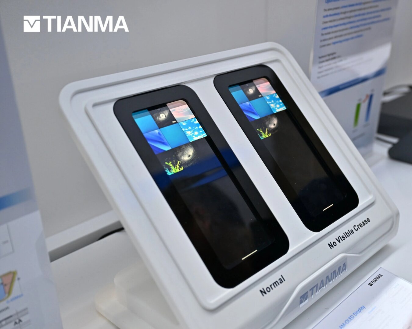 6.9" Creaseless AM-OLED Display
