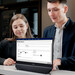 Von hinten wie von vorne: Philips bringt Business-Monitor mit Doppel-Display