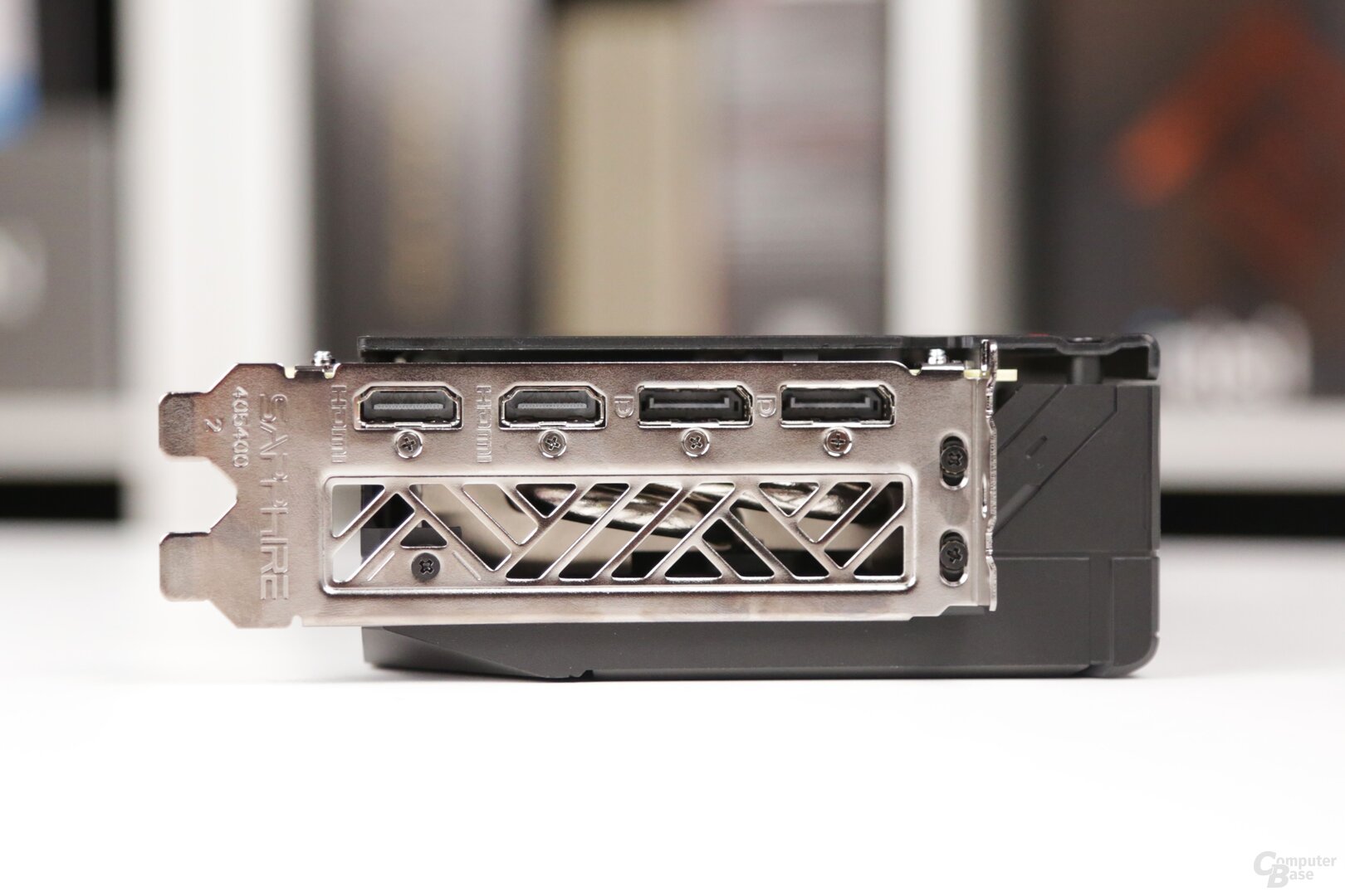 Die Sapphire Radeon RX 9070 GRE Pulse OC