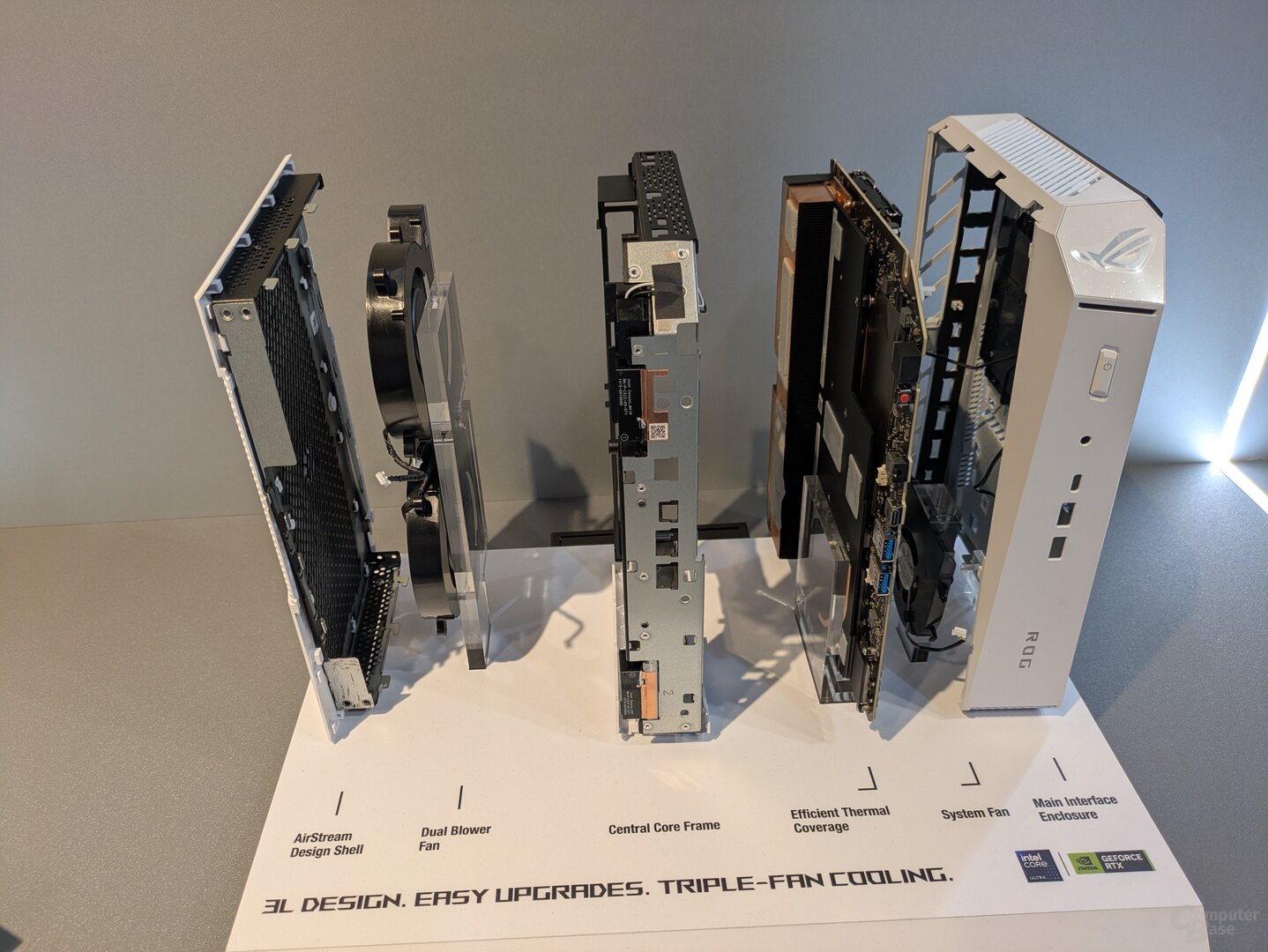 Der reguläre ROG NUC 16 steht gleich nebenan