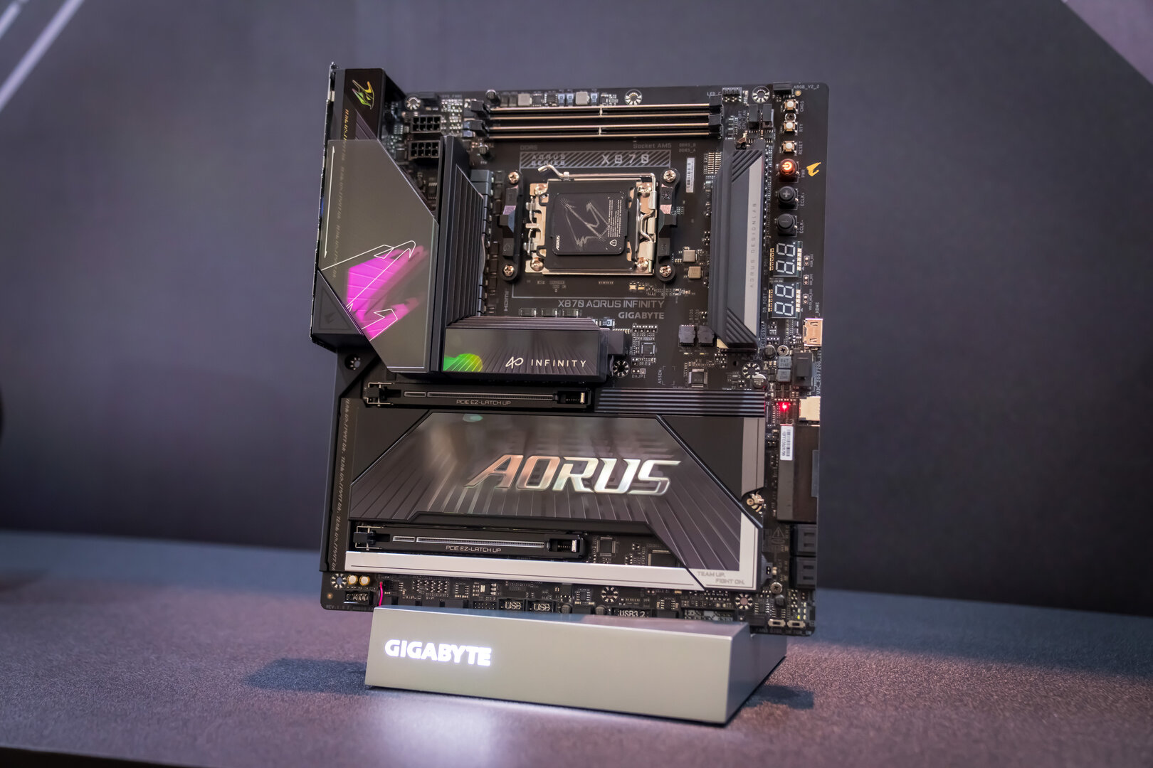 Gigabyte X870 Aourus Infinity