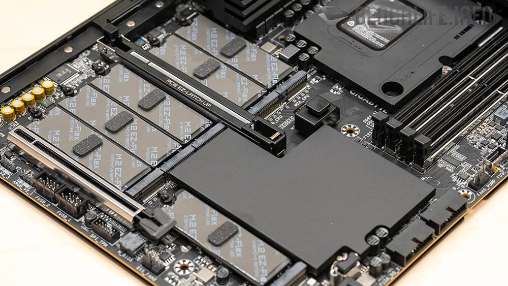 Gigabytes namenloses Mainboard