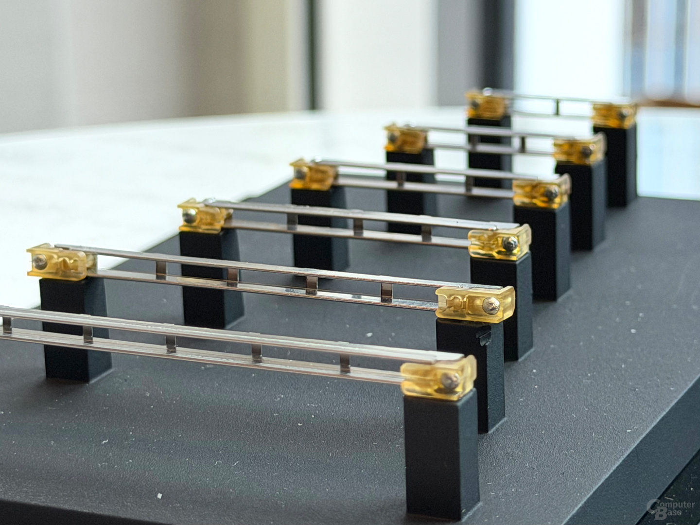 Die verschieden großem Emitter von Ventiva