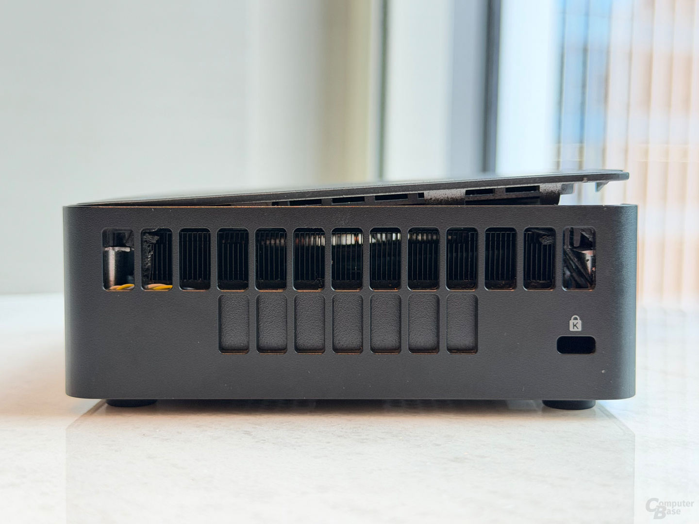 Asus NUC 16 Pro mit EHD-Kühlung
