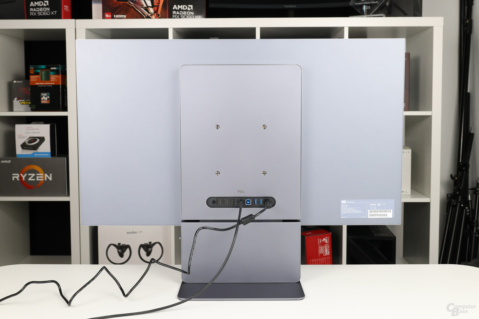Rückseite des TCL 32X3A