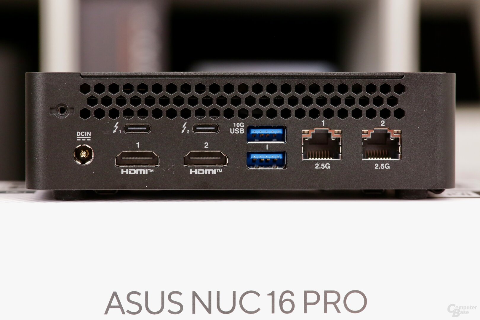 Asus NUC 16 Pro im Test – Rückseite