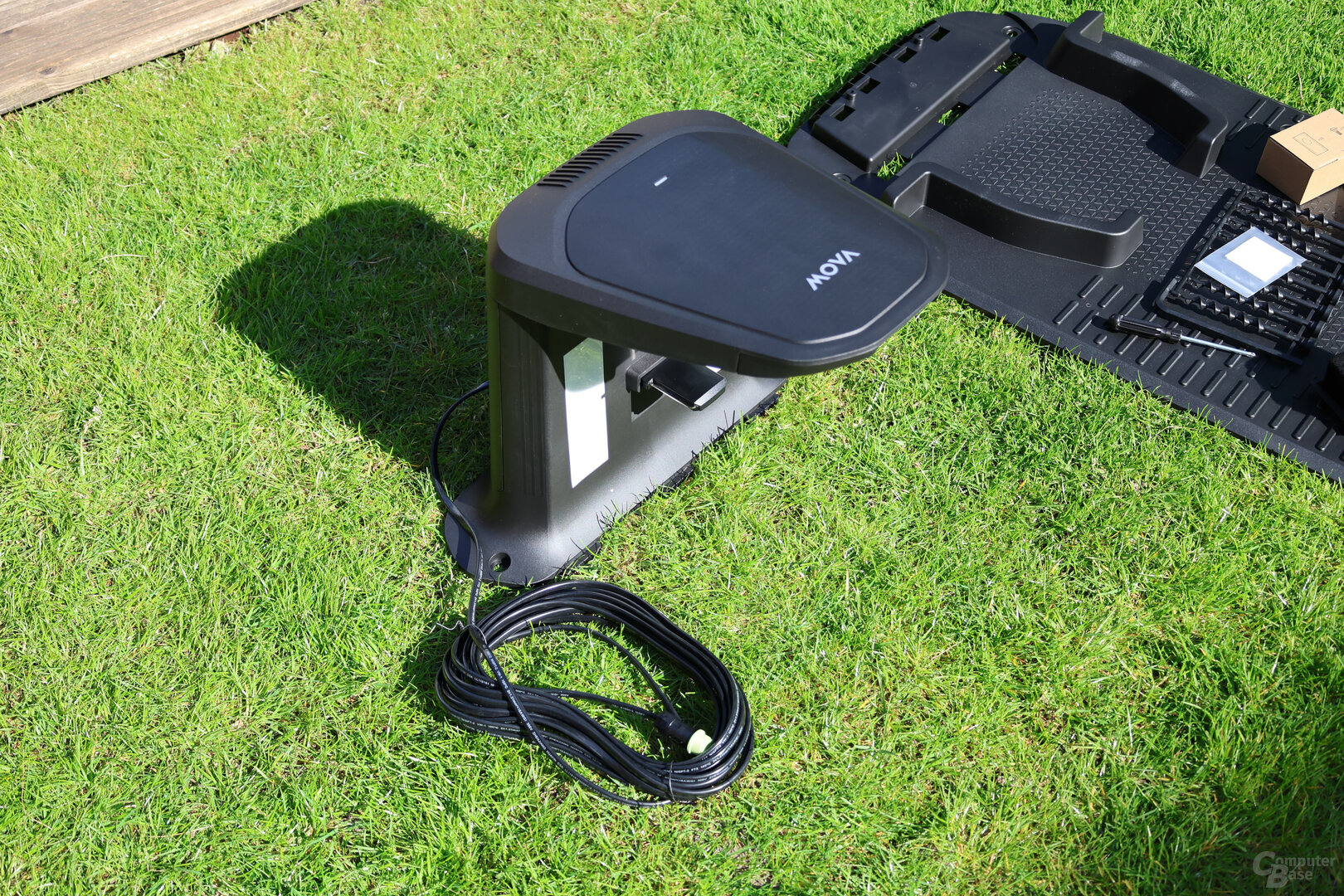 Ladedock des Mova Lidax Ultra 1000 AWD