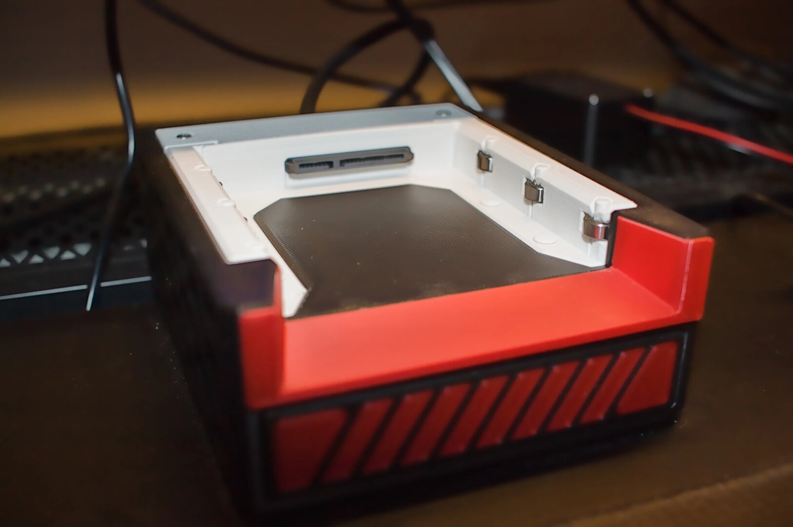 Steam Game Cartridge: Bastler schenkt alten SATA-SSDs neuen Einsatzzweck