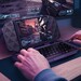 Project DualPlay Mini: Acer verwandelt Gaming-Handheld in 8-Zoll-Laptop