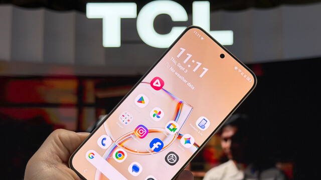 Mattes AMOLED-Display: TCL bringt Smartphone-Flag­gschiff P80 Ultra ab 549 Euro