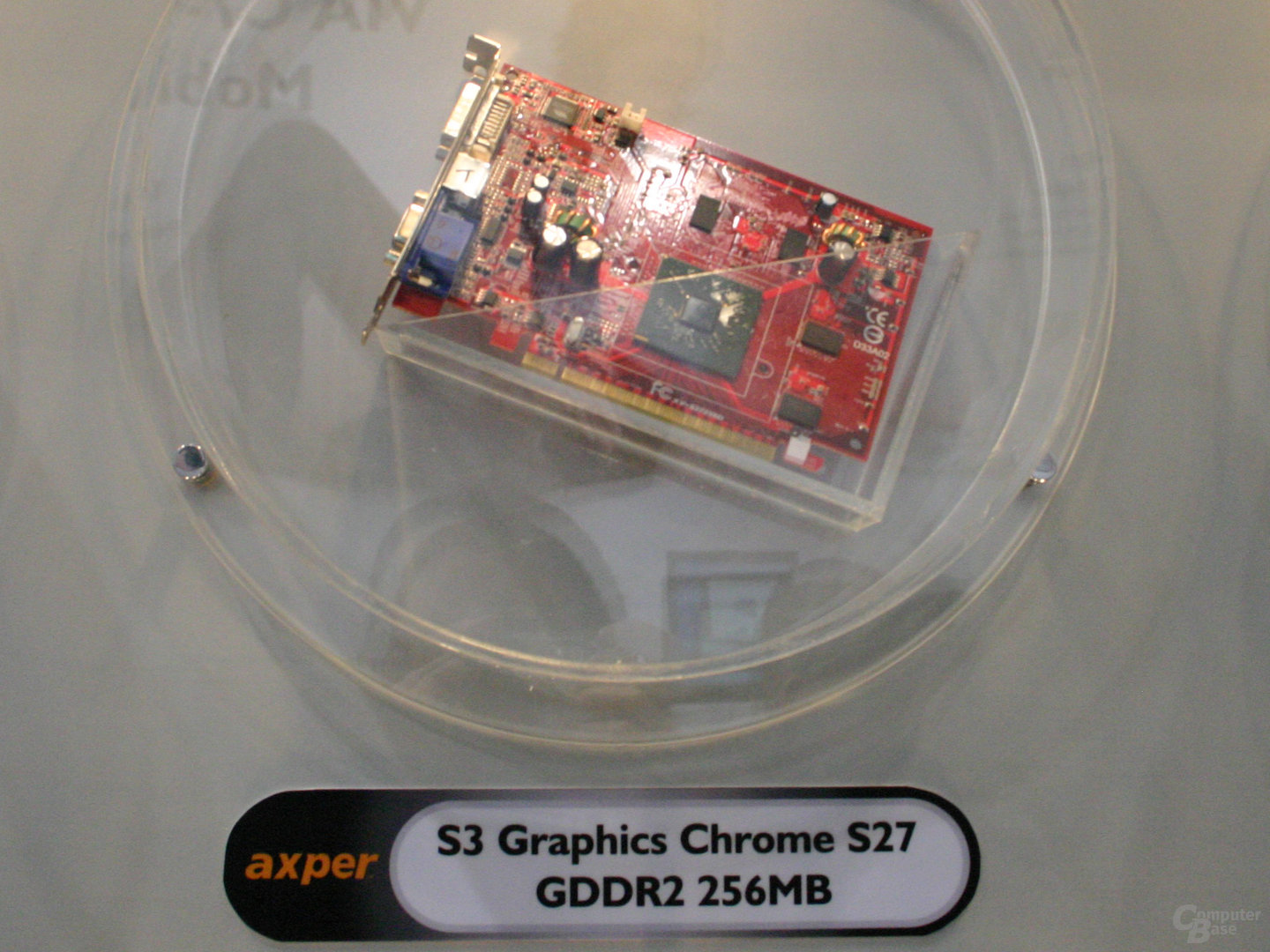 Axper mit S3 Graphics Chrome S27