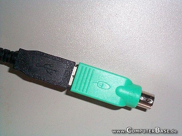 Auch an einen PS/2 to USB Adapter wurde gedacht