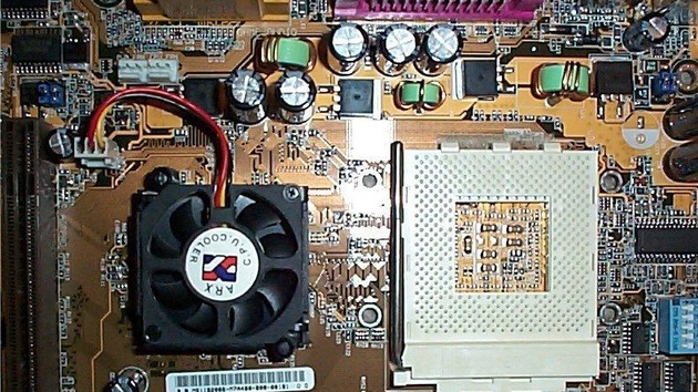 Asus A7V266-E im Test: VIA KT266A Teil zwei