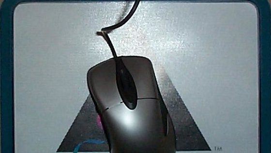 Crystal Pro Mouse Bungee im Test: Das gläserne Mauspad