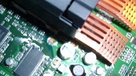 Grafikkarten passiv kühlen: Eine Radeon 7500 auf lautlos getrimmt