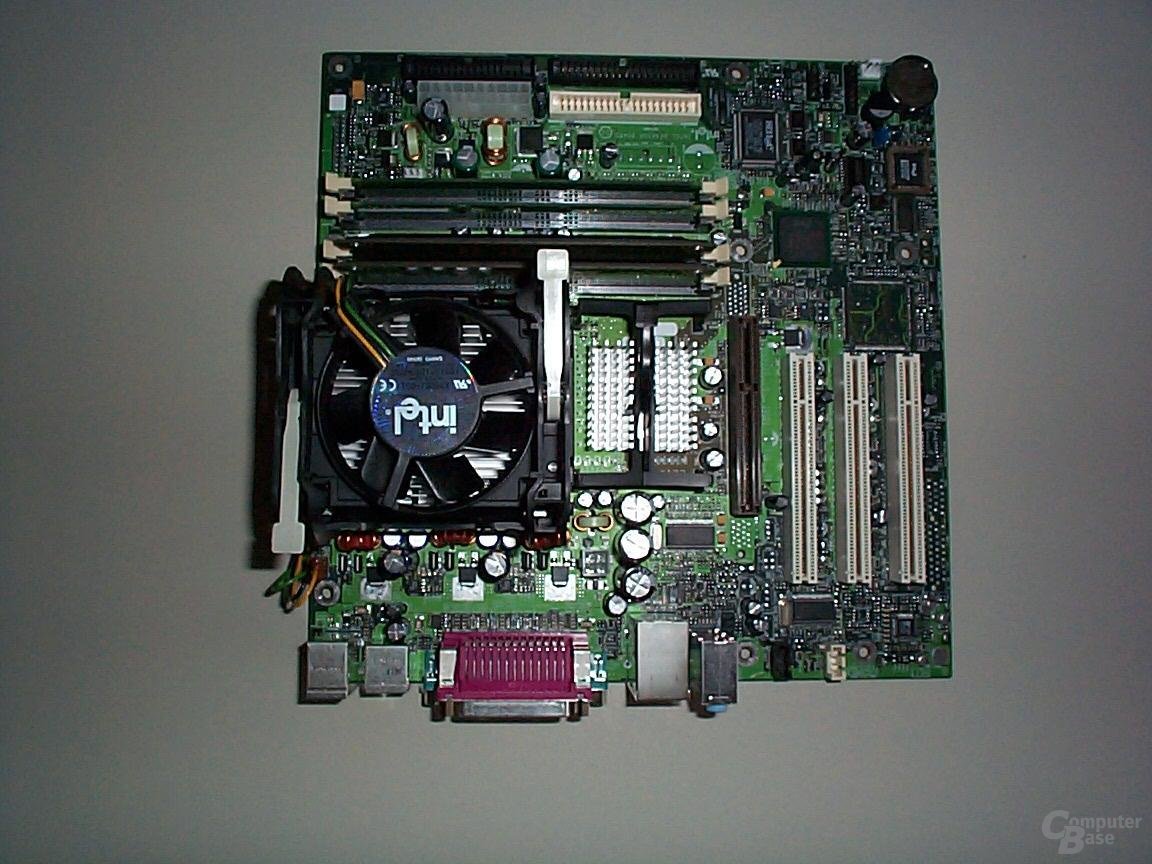 Pentium 4 Board mit Kühler
