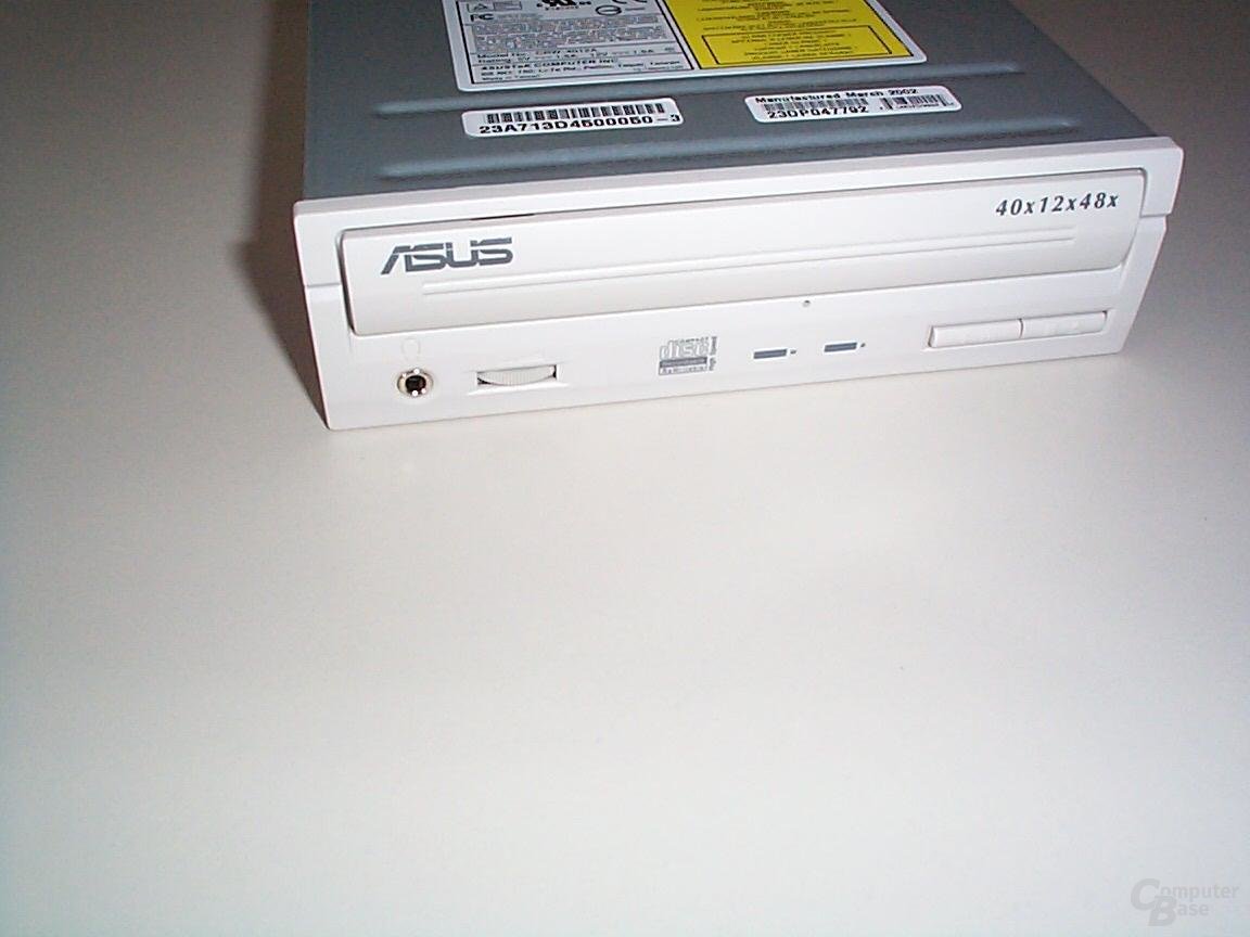 Asus CRW-4012A von Vorn