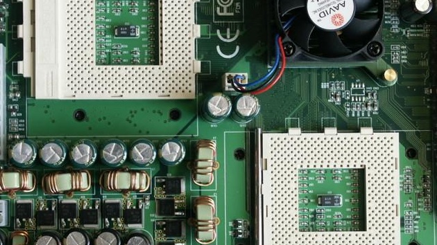 Epox M762A und Gigabyte A-7DPXDW im Test: Dual-AMD Mainboards im Vergleich